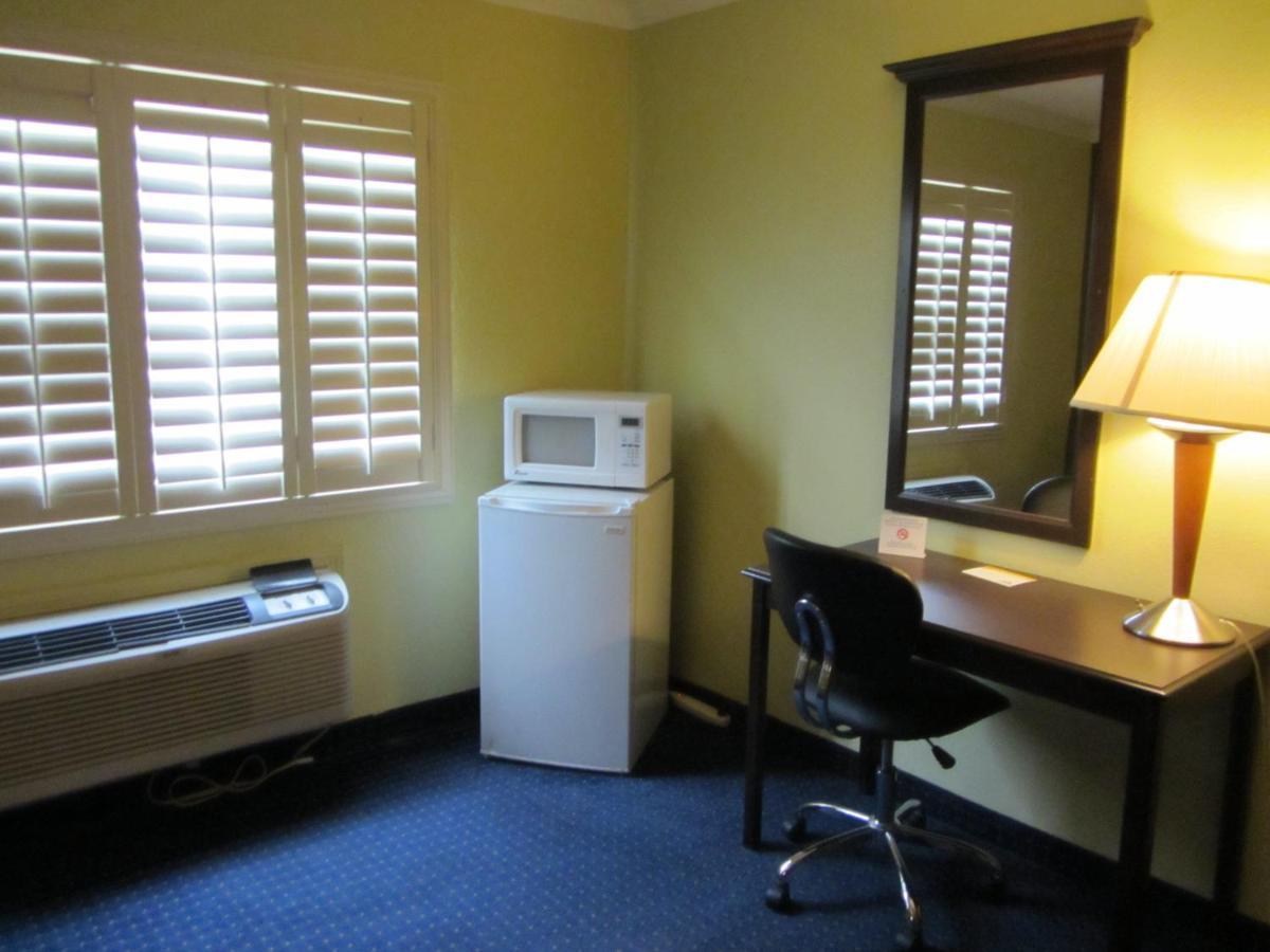 Travelodge By Wyndham Odessa Extérieur photo